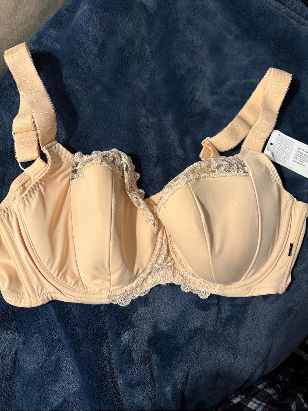 💕 NWT Underwire Lace-Trim Bra in Nude - Women Intimates size 44F